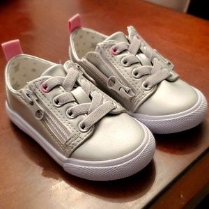 Cat and Jack Luka toddler girl shoes